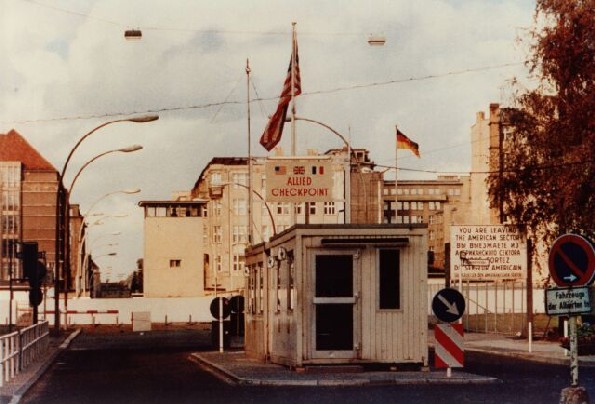 Berlijn - Check Point Charlie (1981)